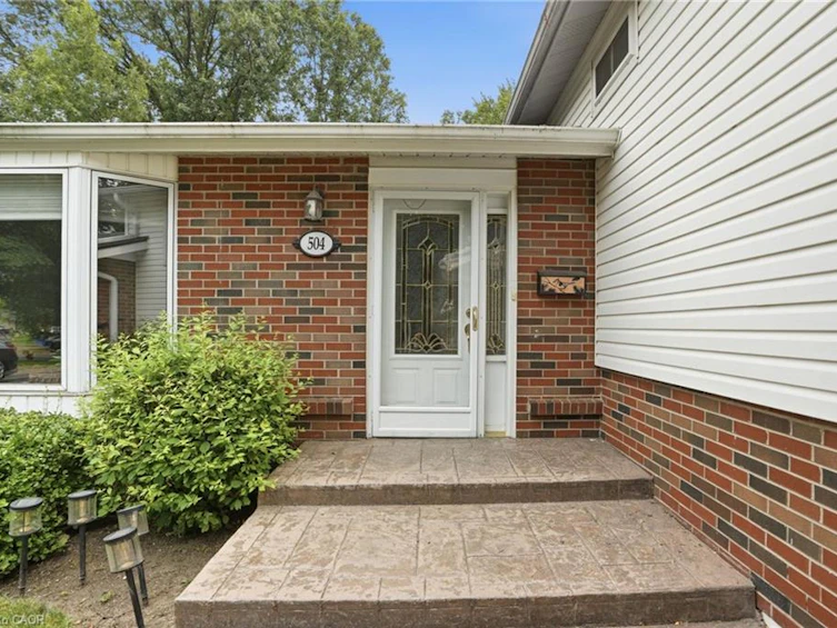 504 Kenmarr Crescent, Burlington, ON, L7L 4R7 - 3