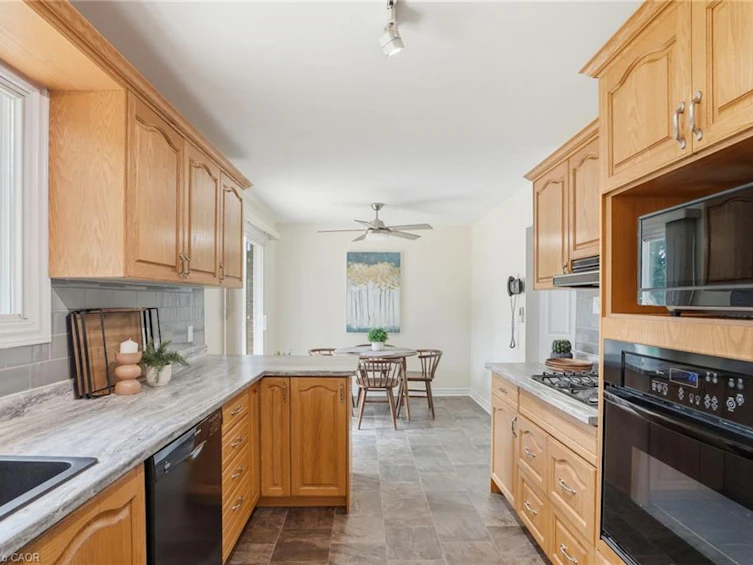 504 Kenmarr Crescent, Burlington, ON, L7L 4R7 - 11