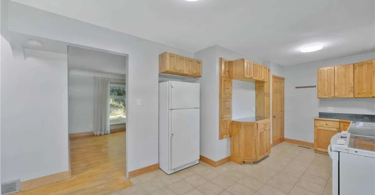 675 Inverness Avenue, Burlington, ON, L7T 3S9 - 7