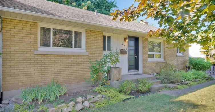 675 Inverness Avenue, Burlington, ON, L7T 3S9