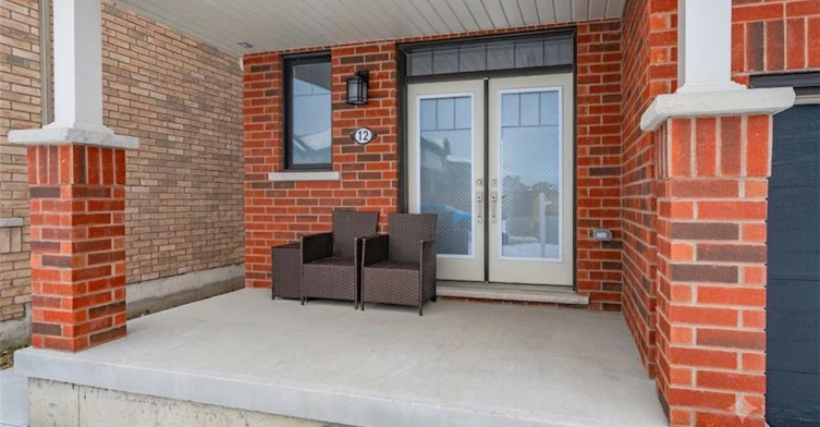 12 Toffee Trail, Hamilton, ON, L8J 0M2 - 2