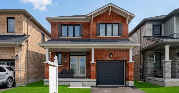 12 Toffee Trail, Hamilton, ON, L8J 0M2
