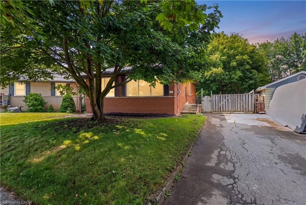 46 Mcintyre Crescent, Halton Hills, ON, L7G 1N3