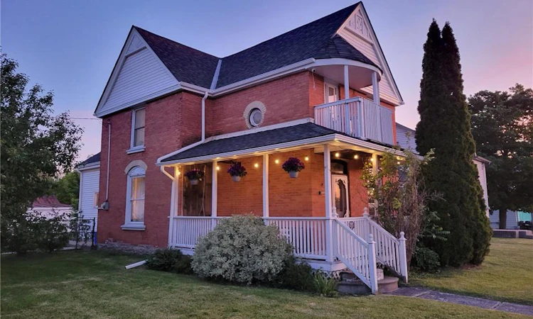 95 King Street W
