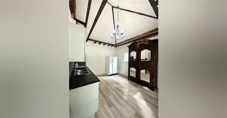 1-107 Erie Avenue, Hamilton, ON, L8N 2W5 - 3