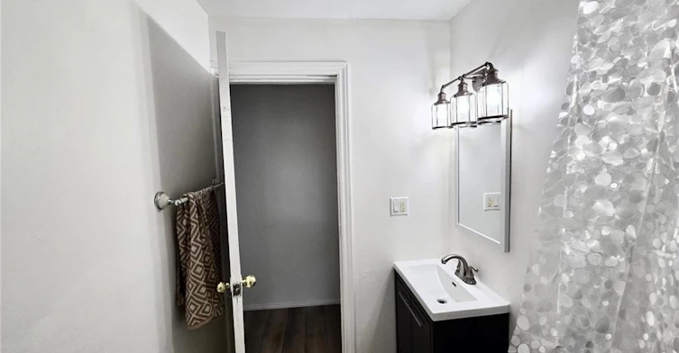1-107 Erie Avenue, Hamilton, ON, L8N 2W5 - 17