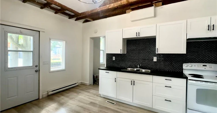 1-107 Erie Avenue, Hamilton, ON, L8N 2W5 - 5