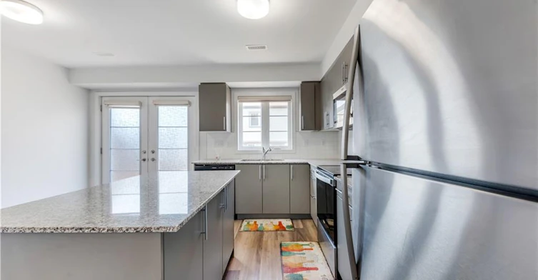 22-205 West Oak Trails Trail, Kitchener, ON, N2R 0R9 - 9