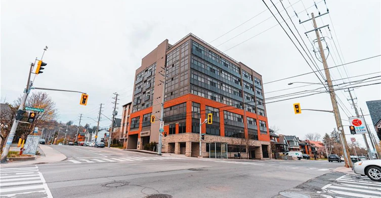 102-427 Aberdeen Avenue, Hamilton, ON, L8P 2S4