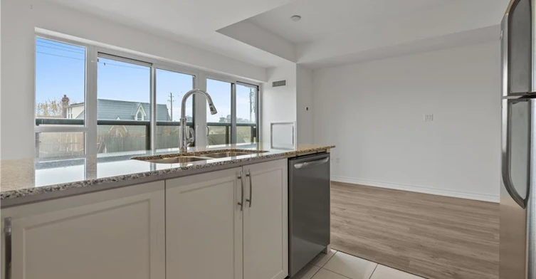 102-427 Aberdeen Avenue, Hamilton, ON, L8P 2S4 - 10