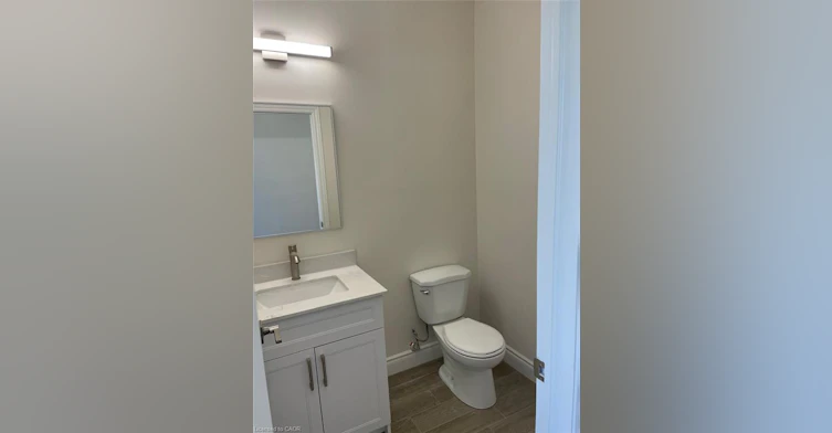1-35 Fifth Avenue, Kitchener, ON, N2C 1P5 - 4