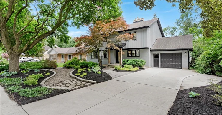 203 Forsyth Drive, Waterloo, ON, N2L 1A1 - 2