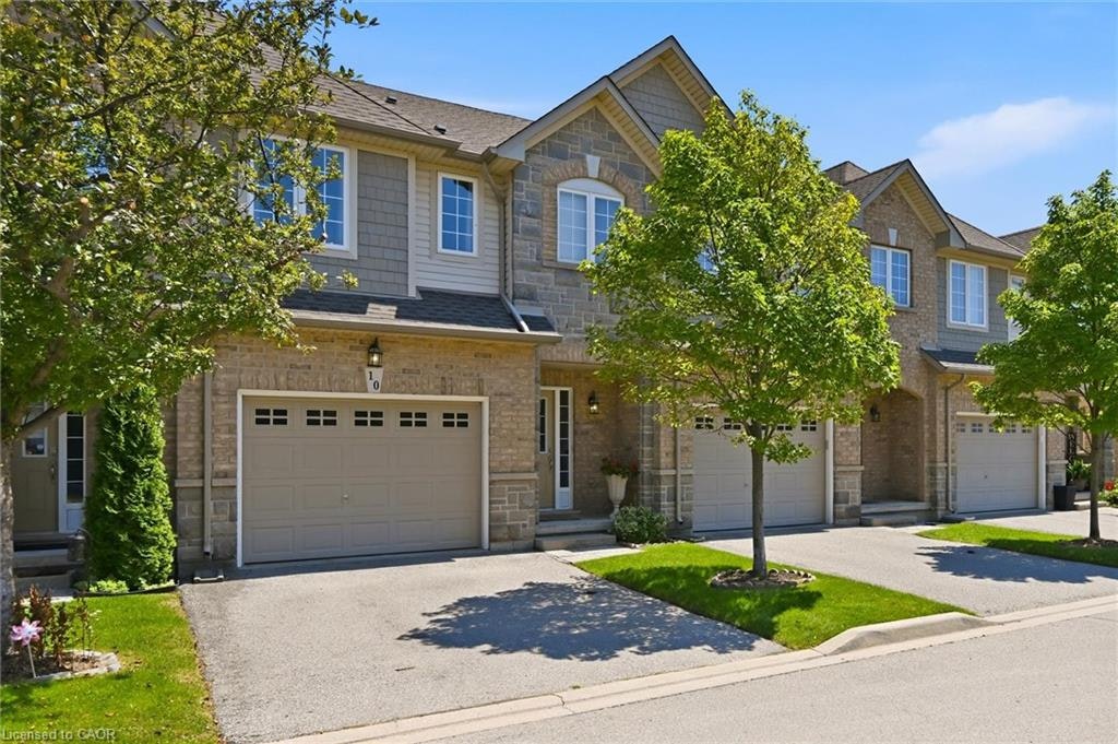 10-40 Dartmouth Gate, Hamilton, ON, L8E 0C4