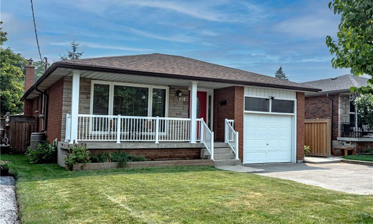 85 Lavina Crescent