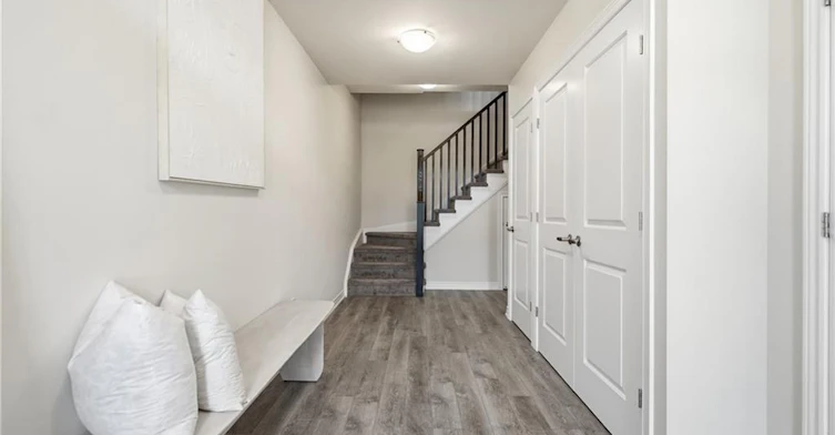 62-19 Picardy Drive, Hamilton, ON, L8J 0M7 - 3