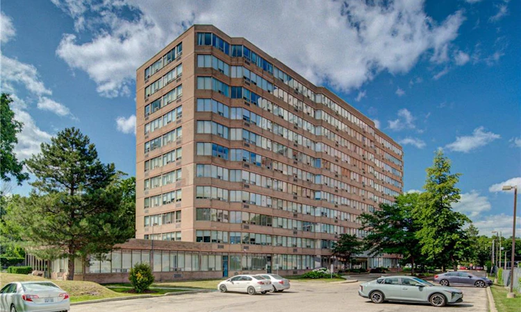 409-3227 King Street E