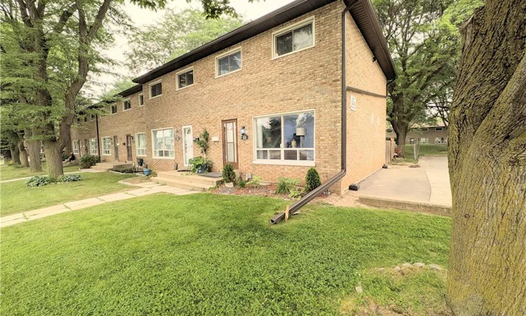 1-22 Riverdale Drive