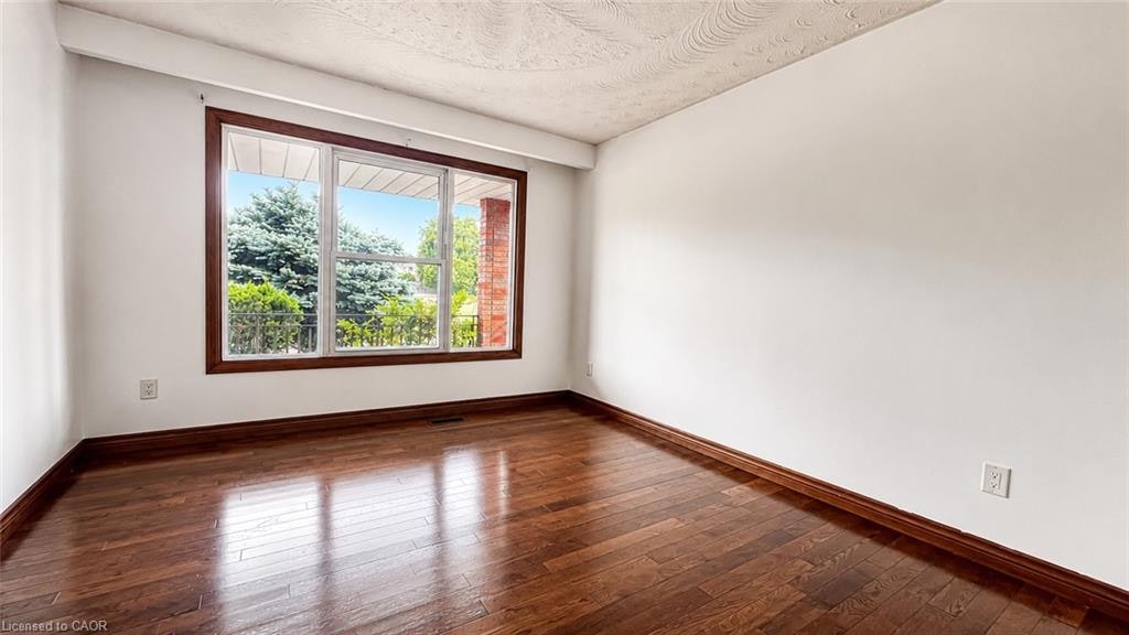 Upper-39 Lisgar Court, Hamilton, ON, L8T 4Y4 - 4