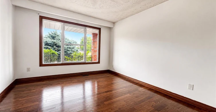 Upper-39 Lisgar Court, Hamilton, ON, L8T 4Y4 - 4