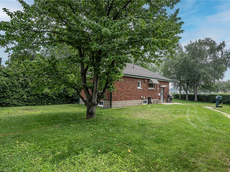 90 Osler Drive, Hamilton, ON, L9H 4B5 - 18