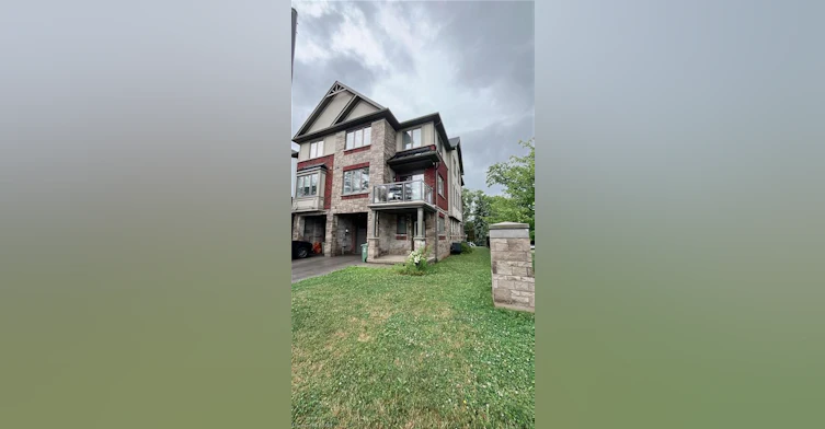 1-1169 Garner Road E, Hamilton, ON, L9G 0C8