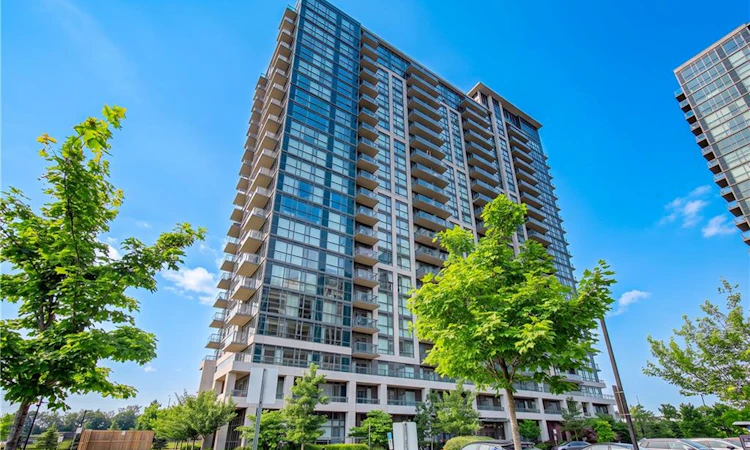 107-349 Rathburn Road W