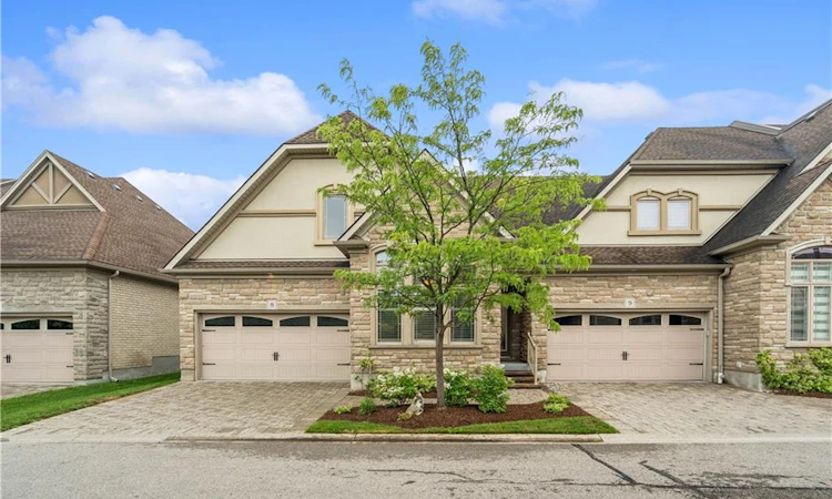 8-19 Simmonds Drive