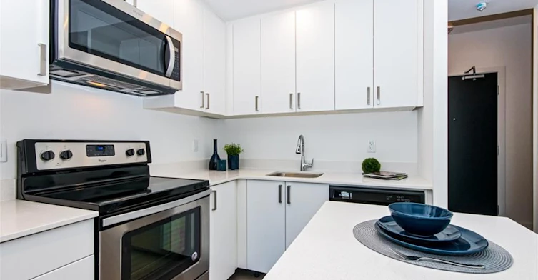 B505-5240 Dundas Street, Burlington, ON, L7L 0J6 - 5