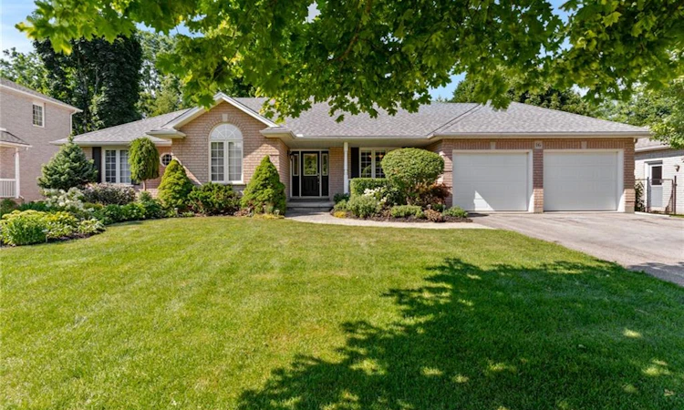 16 Gaskin Avenue