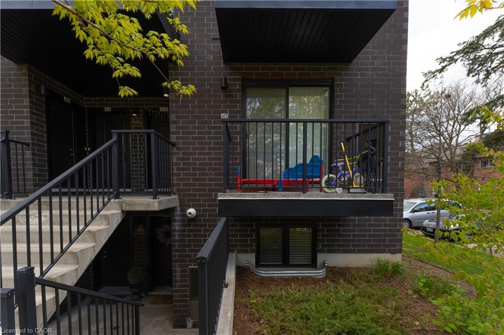 11A-190 Century Hill Drive, Kitchener, ON, N2E 2W6