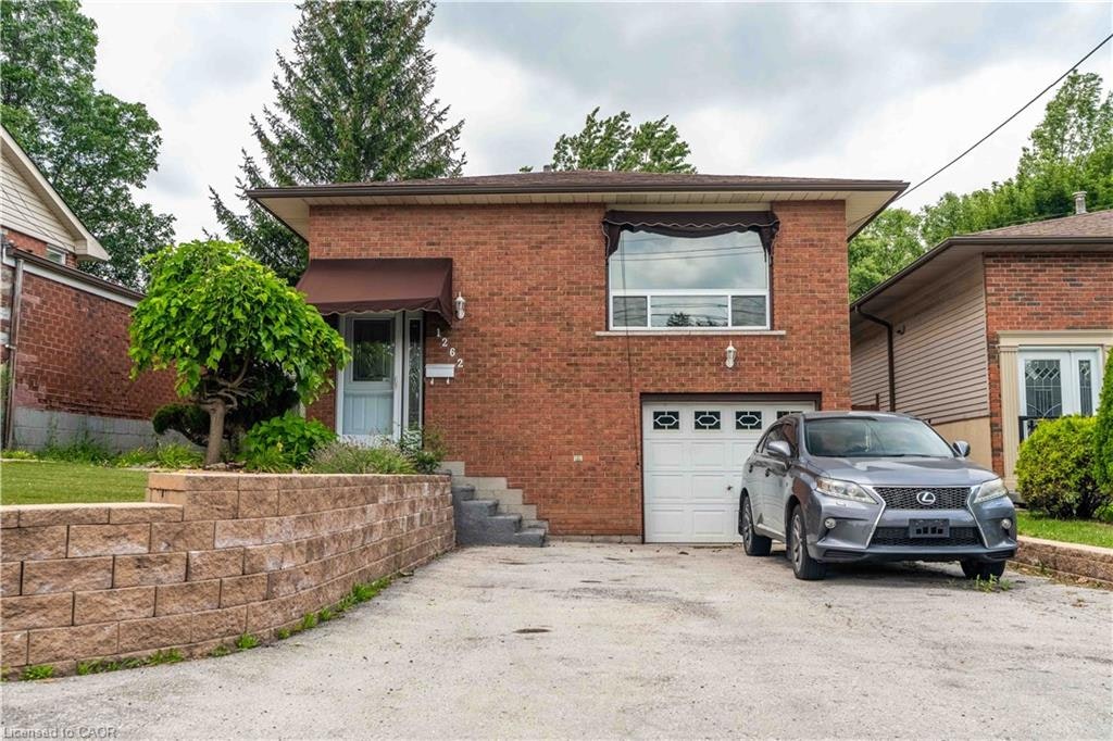 1262 Upper Gage Avenue, Hamilton, ON, L8W 1E4