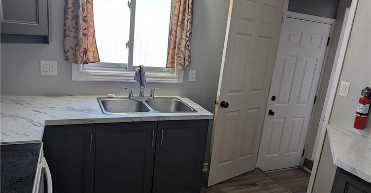 UPPER-5 Calcott Court, Thorold, ON, L2V 4J9 - 5