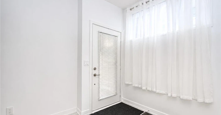 109-1135 Cooke Boulevard, Burlington, ON, L7T 4A8 - 4