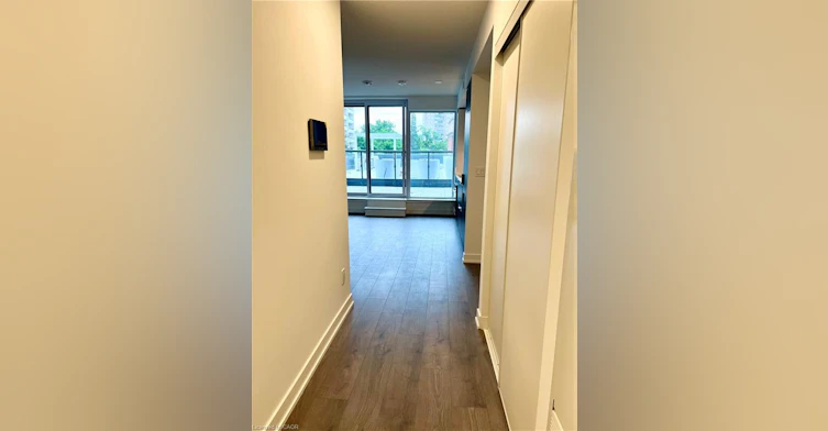 212-370 Martha Street, Burlington, ON, L7R 0G9 - 4