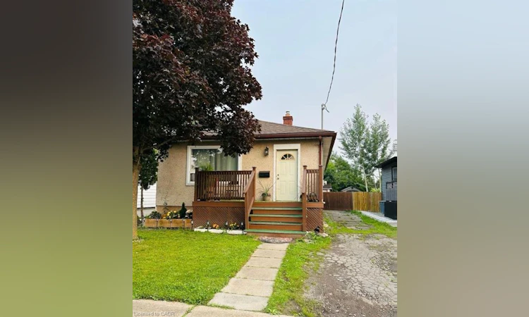 10 Parkwood Drive