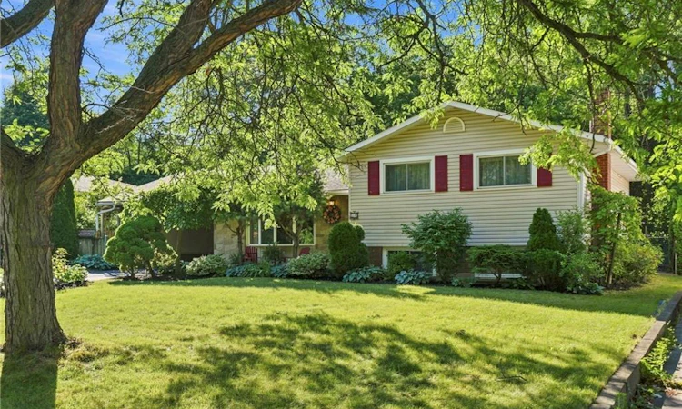 31 Valerie Drive