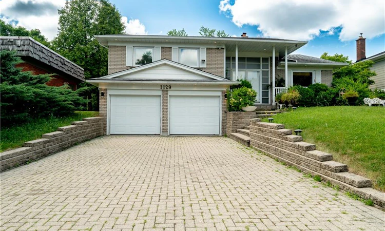 1129 Scenic Drive