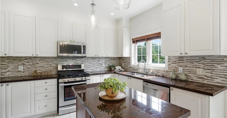 100 Springstead Avenue, Hamilton, ON, L8E 6E9 - 11