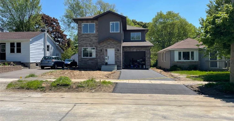 3-35 Fifth Avenue, Kitchener, ON, N2C 1P5