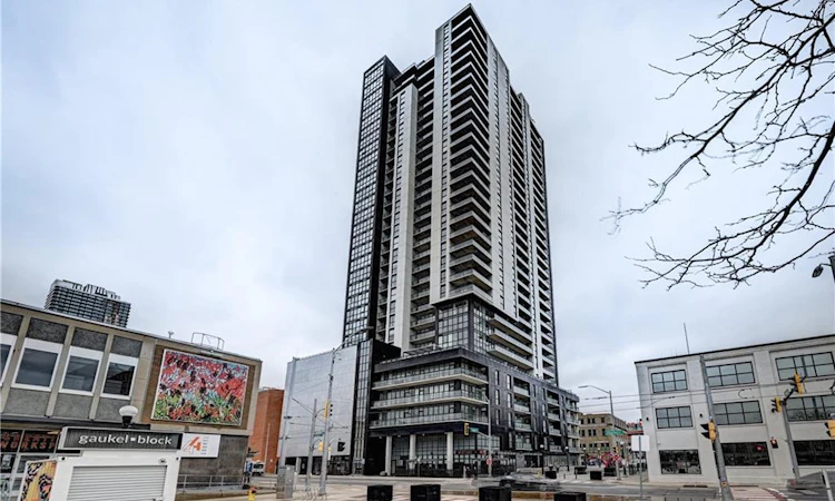 801-60 Charles Street W