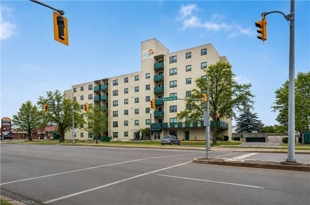 105-421 Fairview Drive, Brantford, ON, N3R 7M3