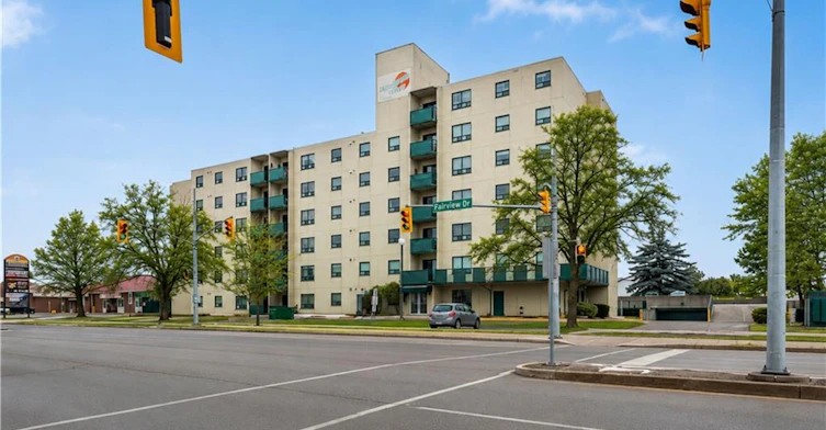 105-421 Fairview Drive, Brantford, ON, N3R 7M3