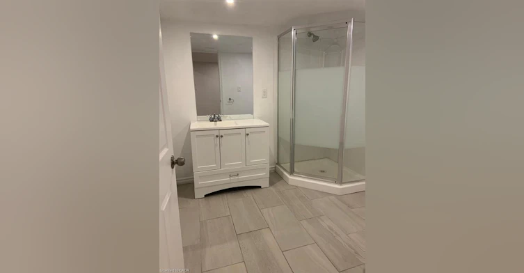 16 Dayman Drive, Hamilton, ON, L9K 0J9 - 25