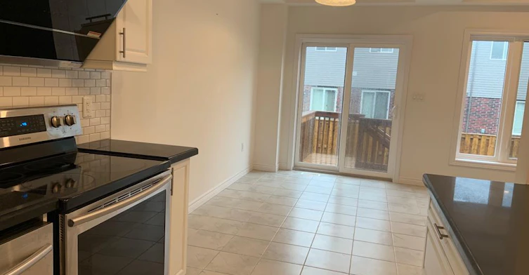 16 Dayman Drive, Hamilton, ON, L9K 0J9 - 9