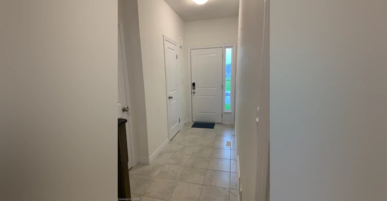 16 Dayman Drive, Hamilton, ON, L9K 0J9 - 3