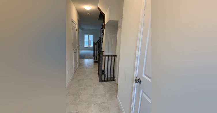 16 Dayman Drive, Hamilton, ON, L9K 0J9 - 2