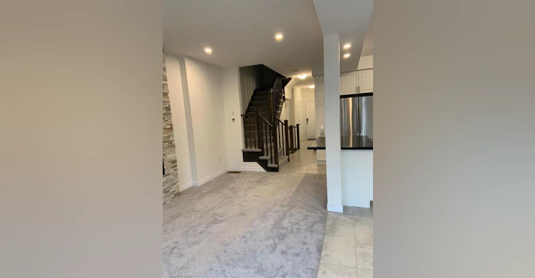 16 Dayman Drive, Hamilton, ON, L9K 0J9 - 7