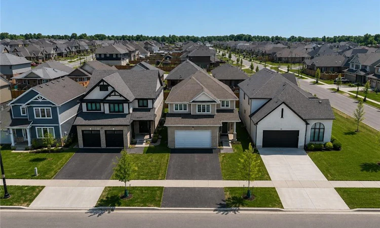 89 Acorn Trail