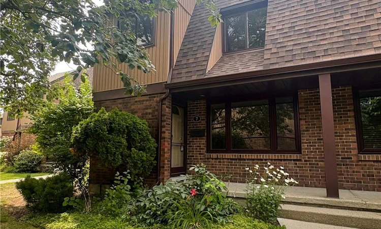 7-279 Sandowne Drive