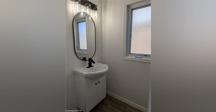 699 Laurelwood Drive, Waterloo, ON, N2V 2T8 - 8